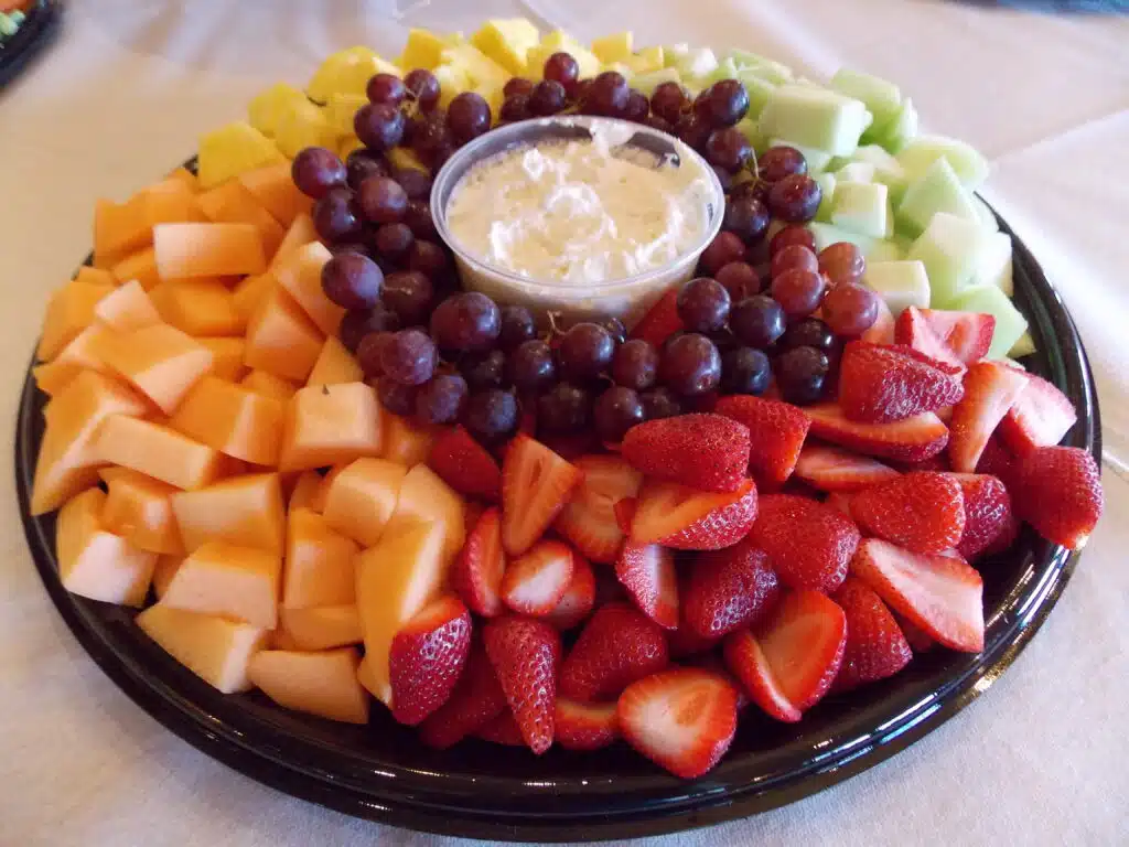 fruit-plate-at-the-amish-door